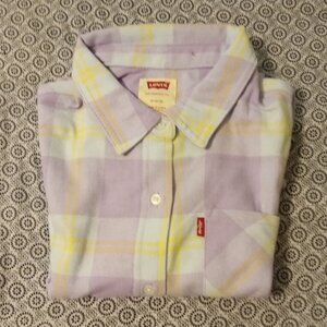 New Levis girls shirt